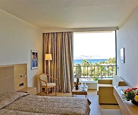 Caravia & Hotel 4*
